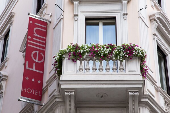Front of property - Hotel Fellini (Rome)