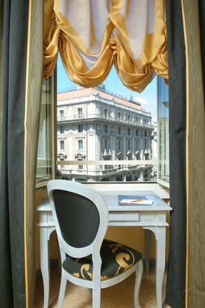 Double or Twin Room | View from room - Hotel Fellini (Rome)