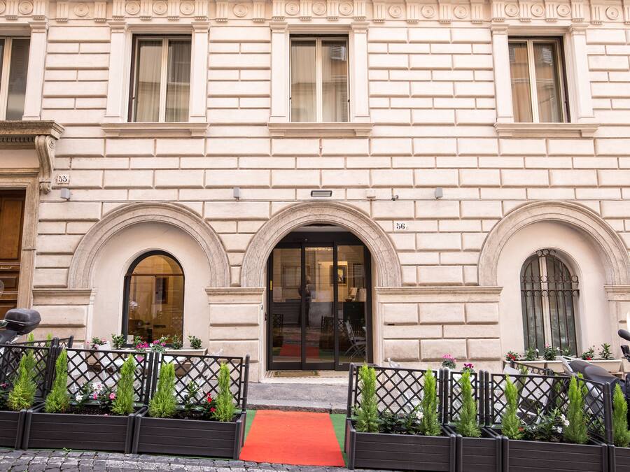 Pintu masuk hartanah