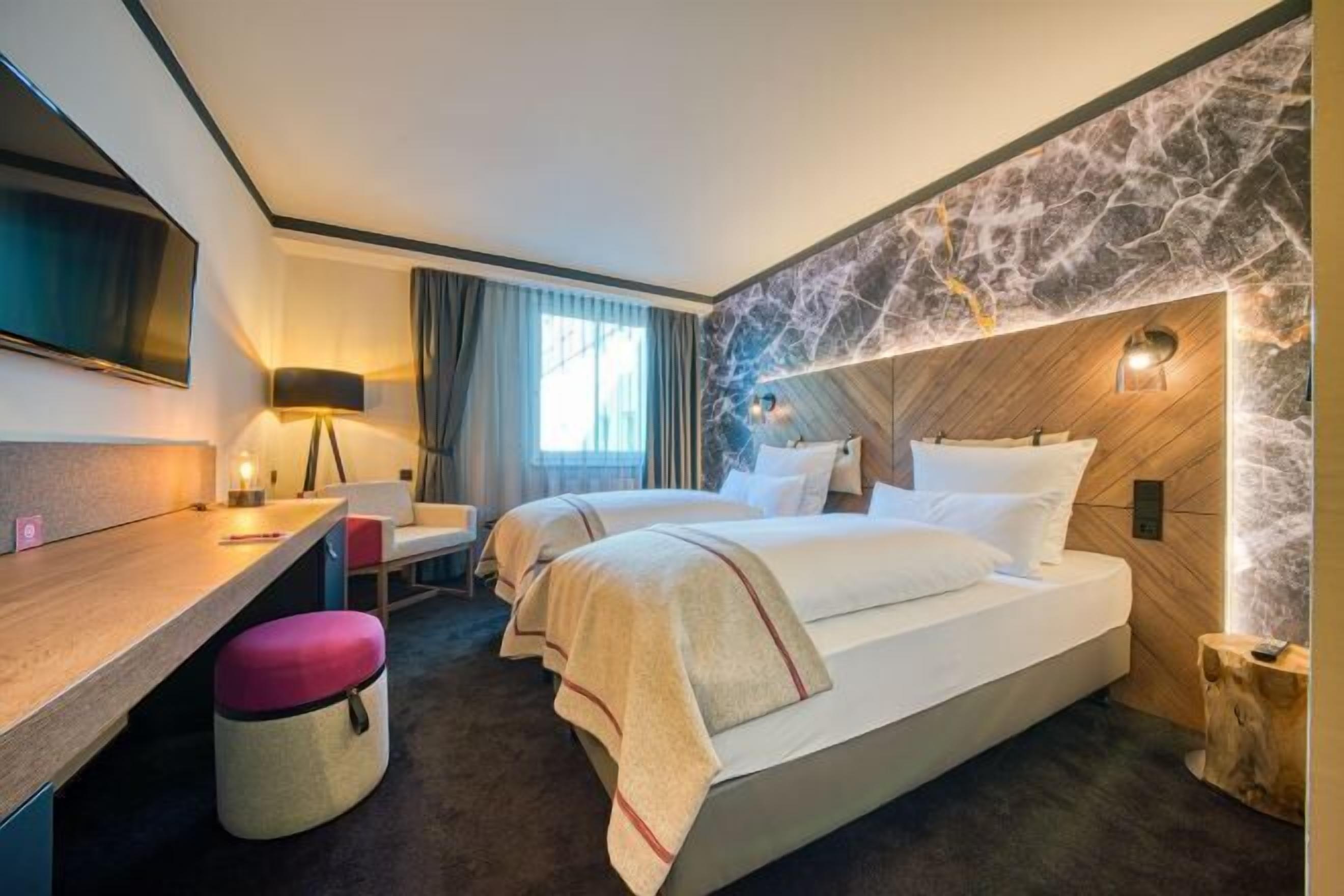 Hypo-allergenic bedding, in-room safe, desk, soundproofing