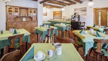 Desayuno buffet incluido todos los días