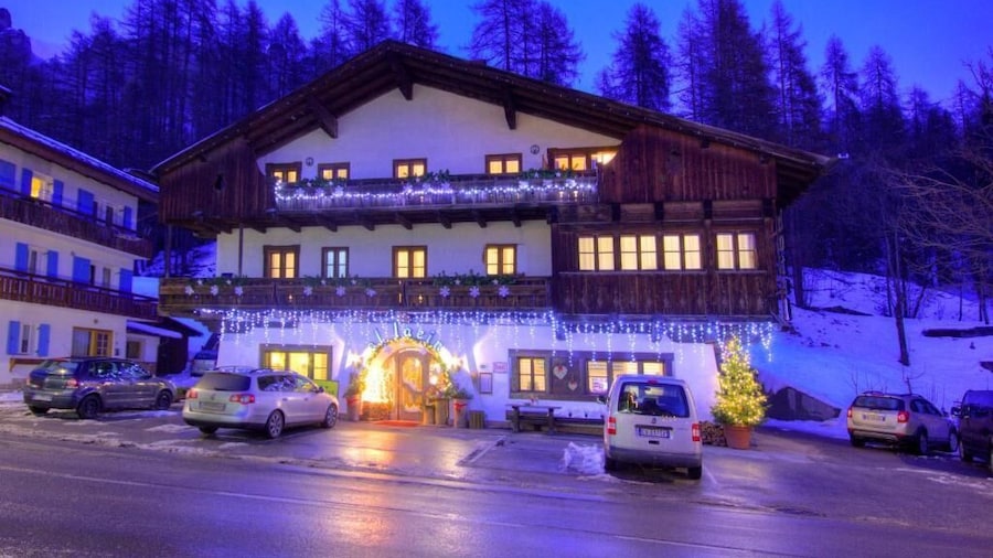 Hotel Al Larin