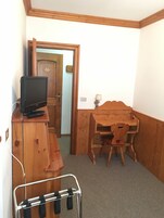 Desk, free WiFi, bed sheets