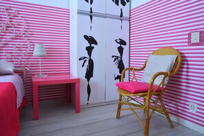 Standard Double Room with External Bathroom Private Use | In-room safe, individually decorated, individually furnished, desk - Leonardo's Rooms (Pontassieve)