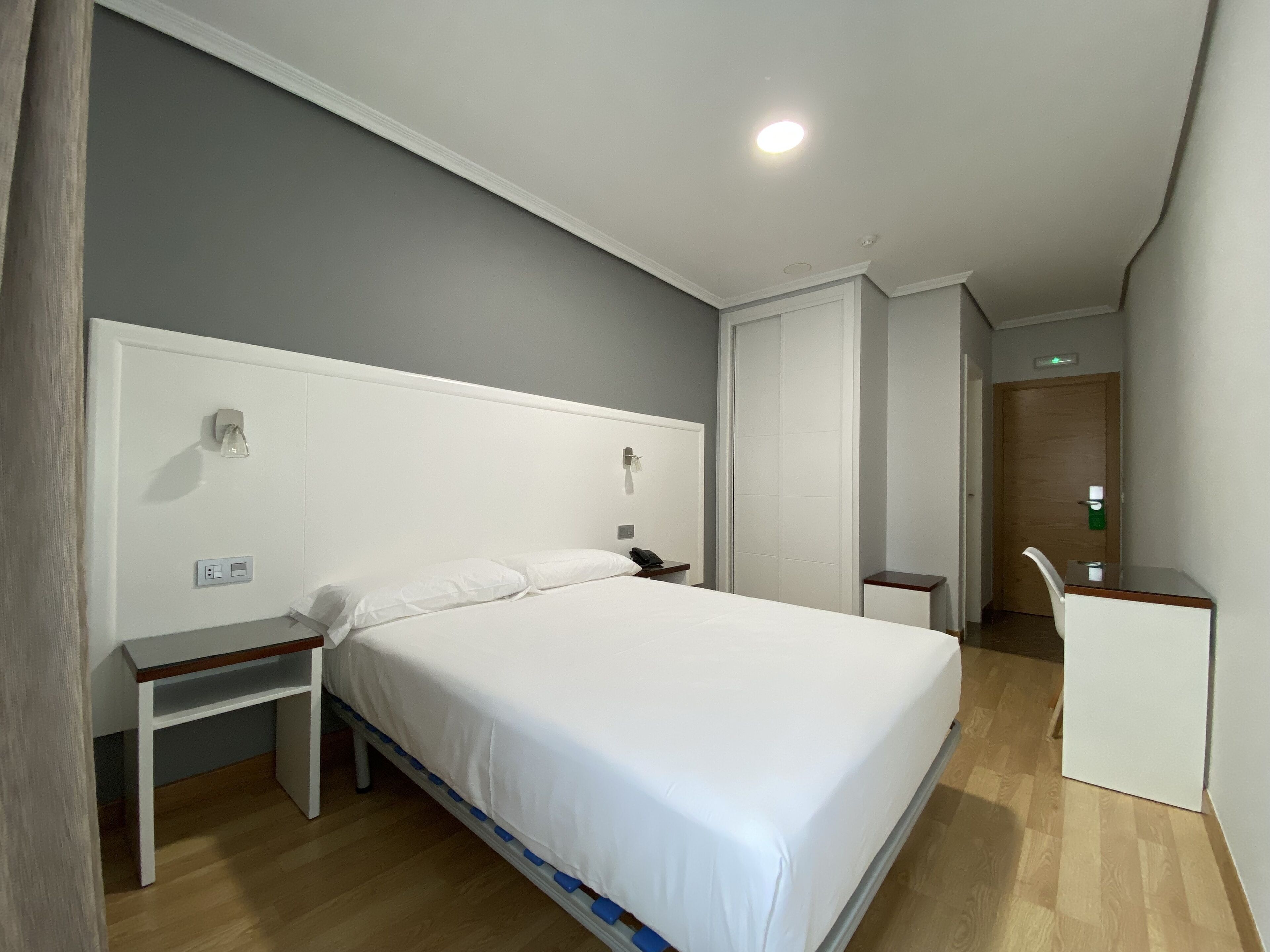 double room | 1 bedroom, desk, laptop workspace, blackout curtains