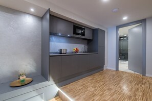 Apartment on the Grand Canal | Private kitchen - Locanda Leon Bianco on the Grand Canal (Venice)