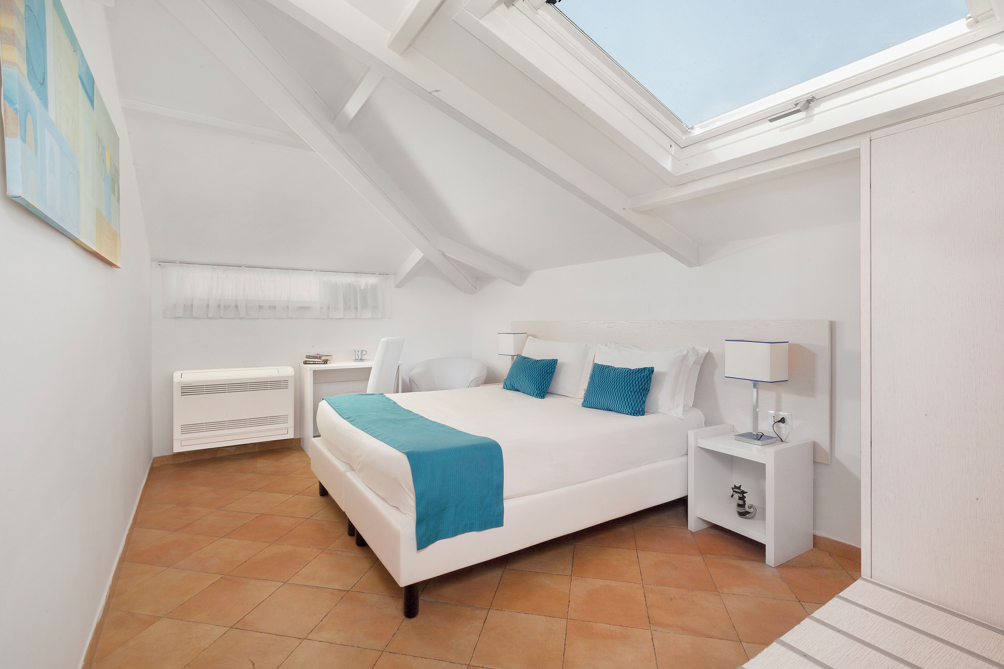 apartment, 3 bedrooms | premium bedding, down duvets, in-room safe, desk