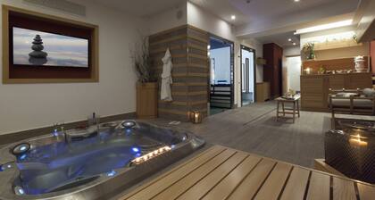 Tasso Suites & Spa
