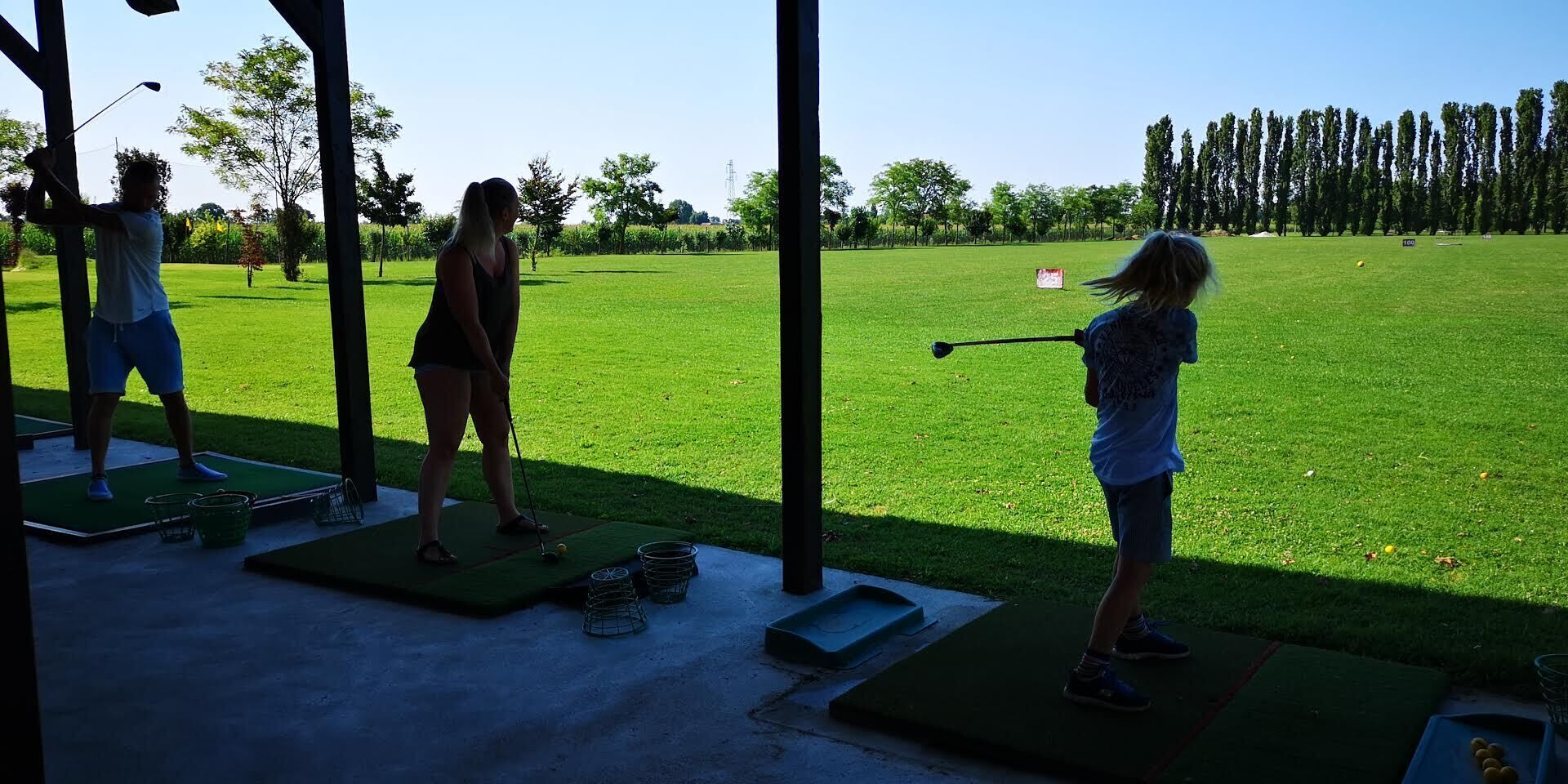 Indoor-Driving-Range