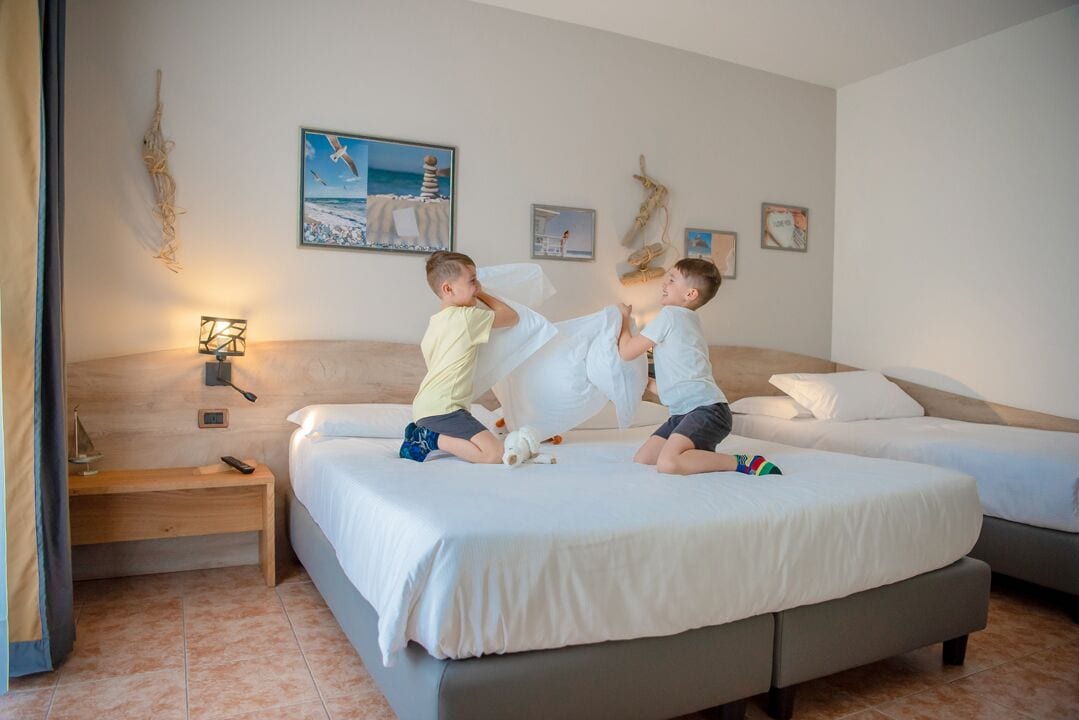 家庭雙人或雙床房, 1 間臥室 | 高級寢具、羽絨被、房內夾萬、書桌