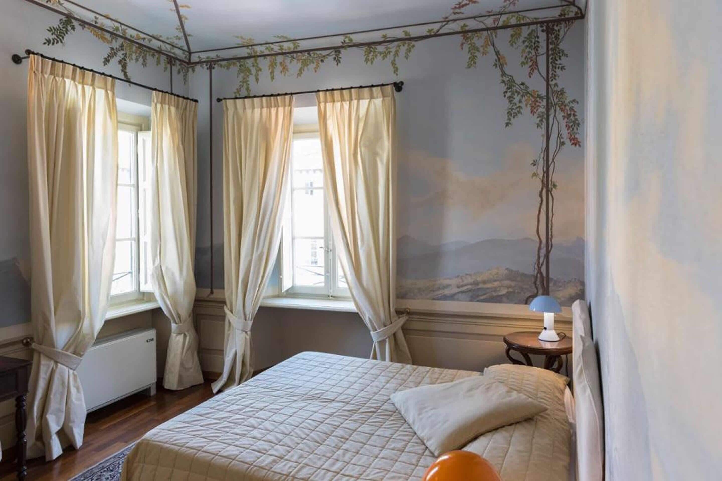 superior double room | 1 bedroom, minibar, in-room safe, desk