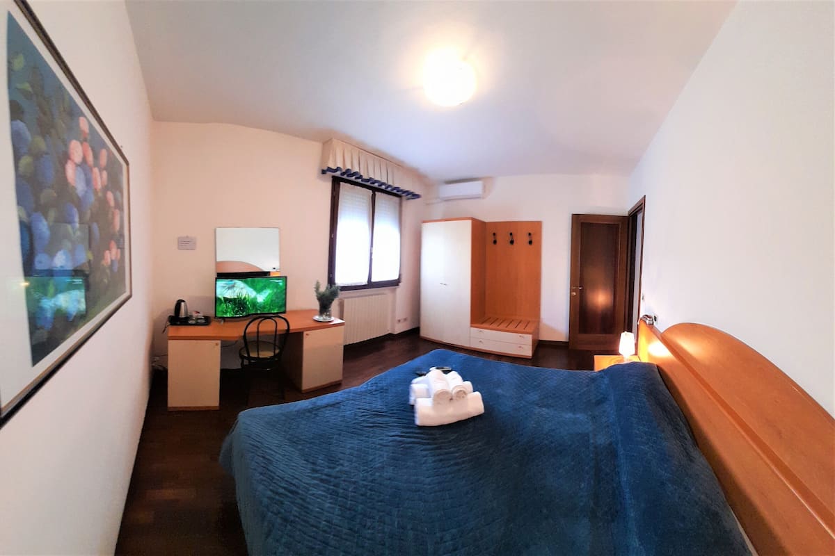 Comfort Double Room, 1 Bedroom, Pool Access, Garden View | Premium bedding, down comforters, minibar, desk