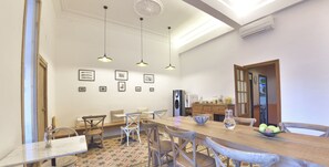 Daily buffet breakfast (EUR 9 per person) - Hostal Girona (Barcelona)