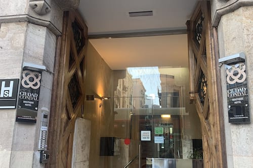 Entrée de l’hébergement