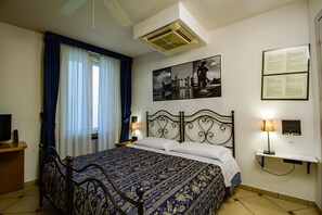 Single Room, Ensuite | 1 bedroom, desk, soundproofing, free WiFi - In Riva al Lago (Como)