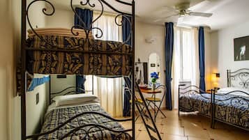 Quadruple Room, Ensuite | 1 bedroom, desk, soundproofing, free WiFi