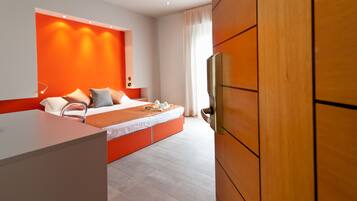 Doppia Superior | Cassaforte in camera, una scrivania, Wi-Fi gratuito