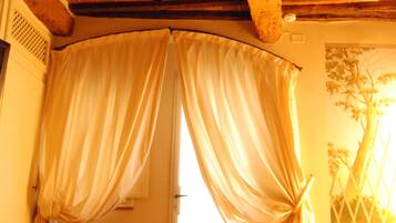 Couette en duvet d'oie, minibar, coffres-forts dans les chambres, bureau