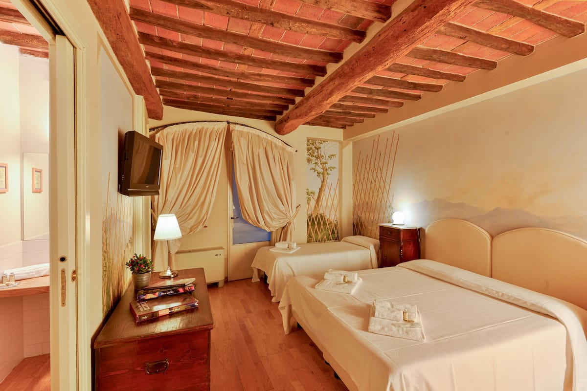 Triple Room