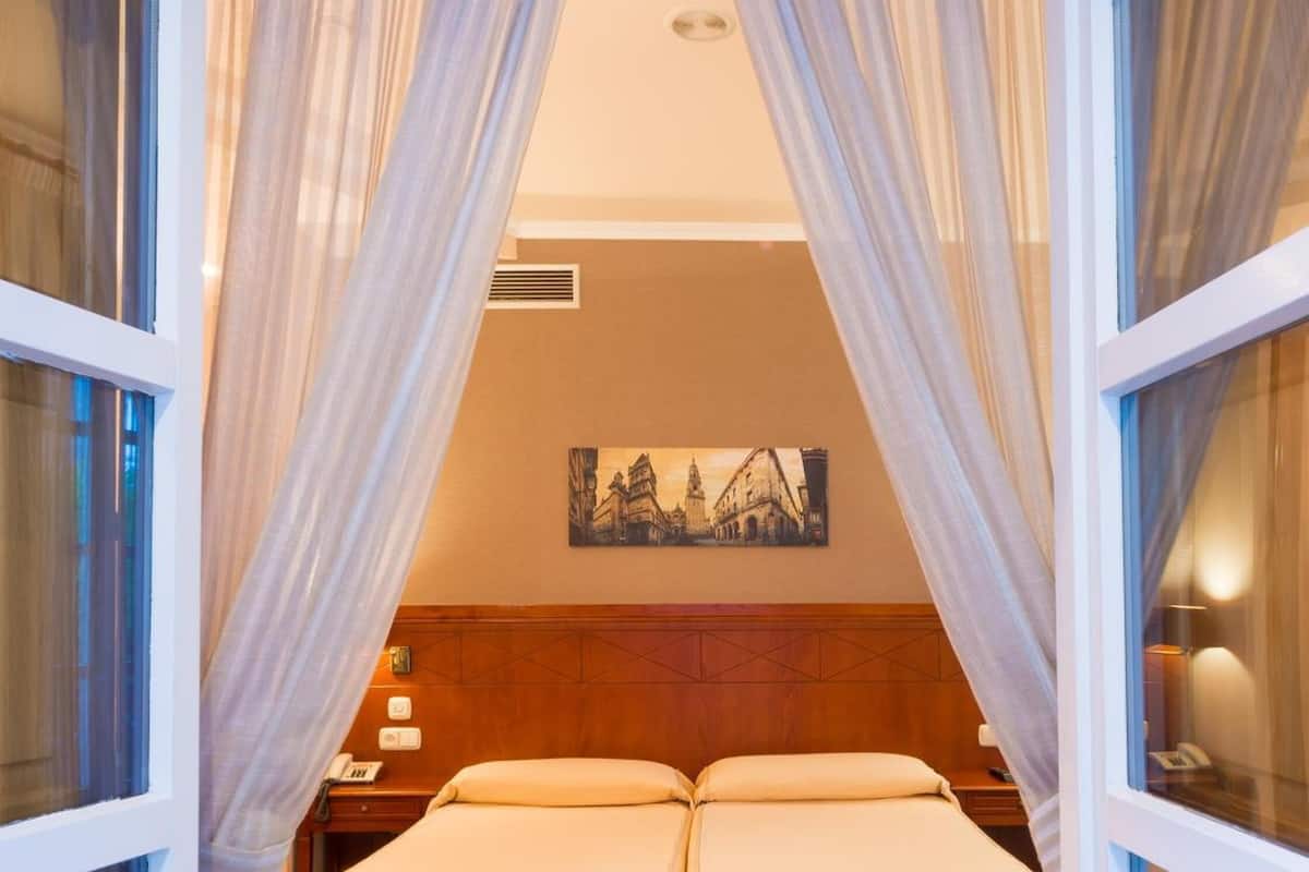 in-room safe, desk, soundproofing, iron/ironing board
