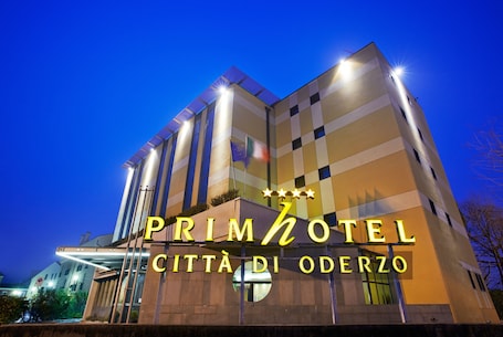 Esterni. Primhotel