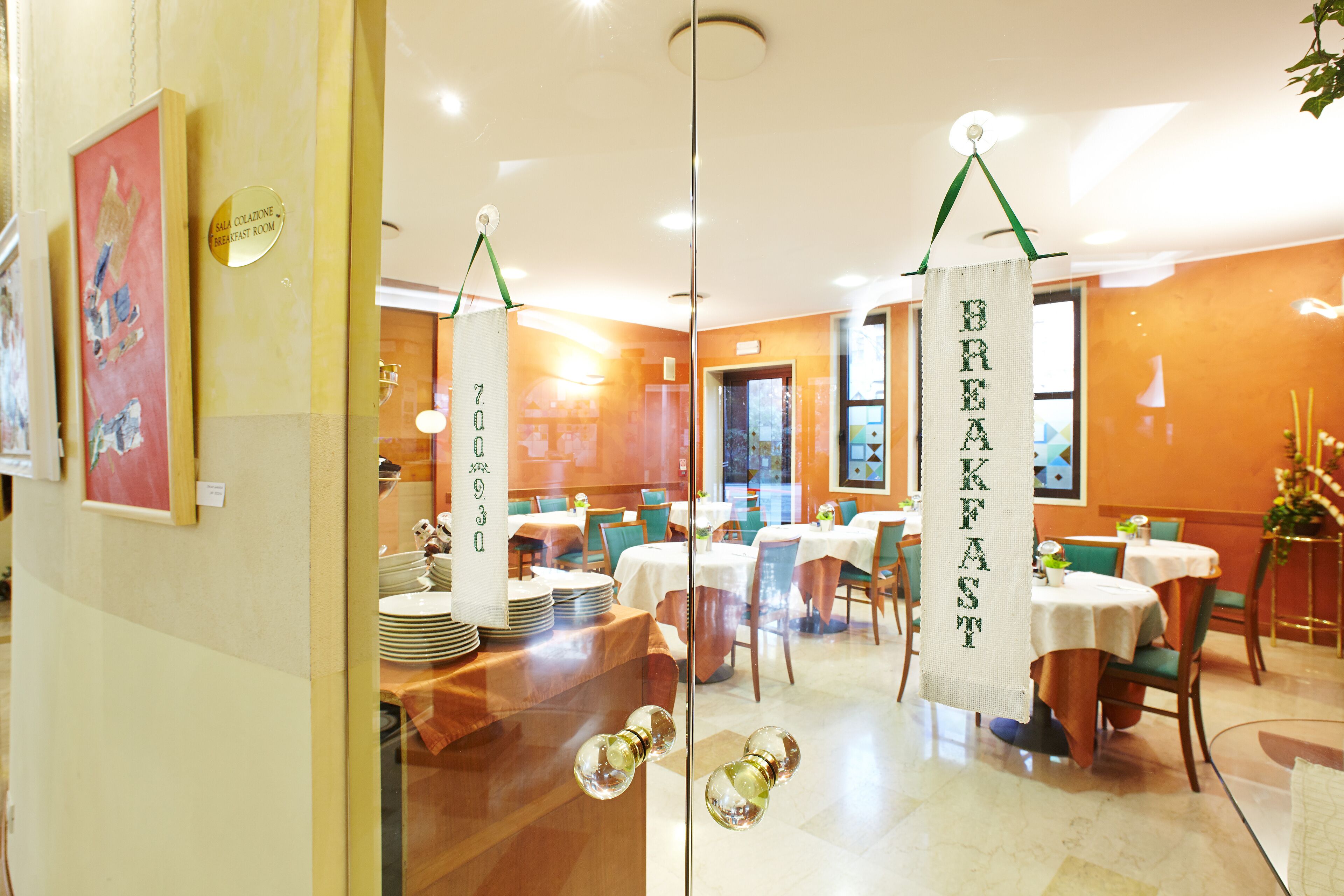 Desayuno completo incluido todos los días