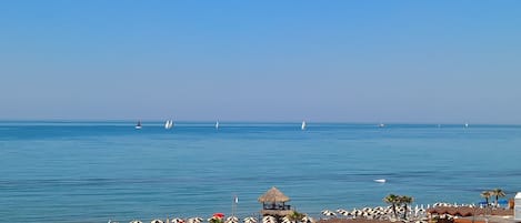 Uitzicht op strand/zee