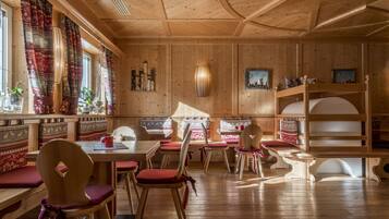 Bar (in der Unterkunft)