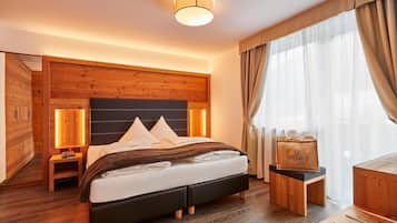 Superior Quadruple Room | Egyptian cotton sheets, hypo-allergenic bedding, down comforters