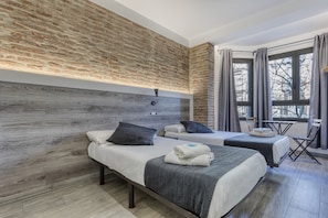 Habitación Premium con 1 cama doble o 2 individuales | Wifi gratis