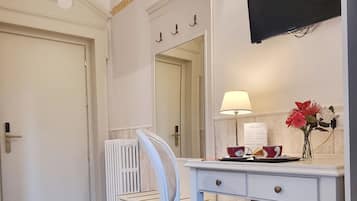 Coffres-forts dans les chambres, bureau, rideaux occultants