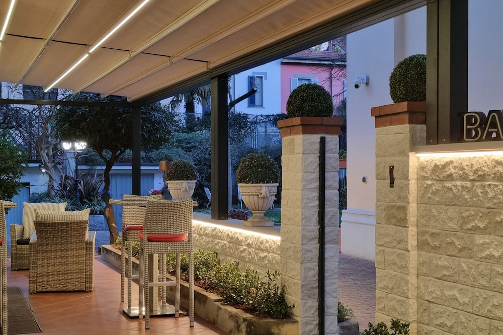 Charly Hotel