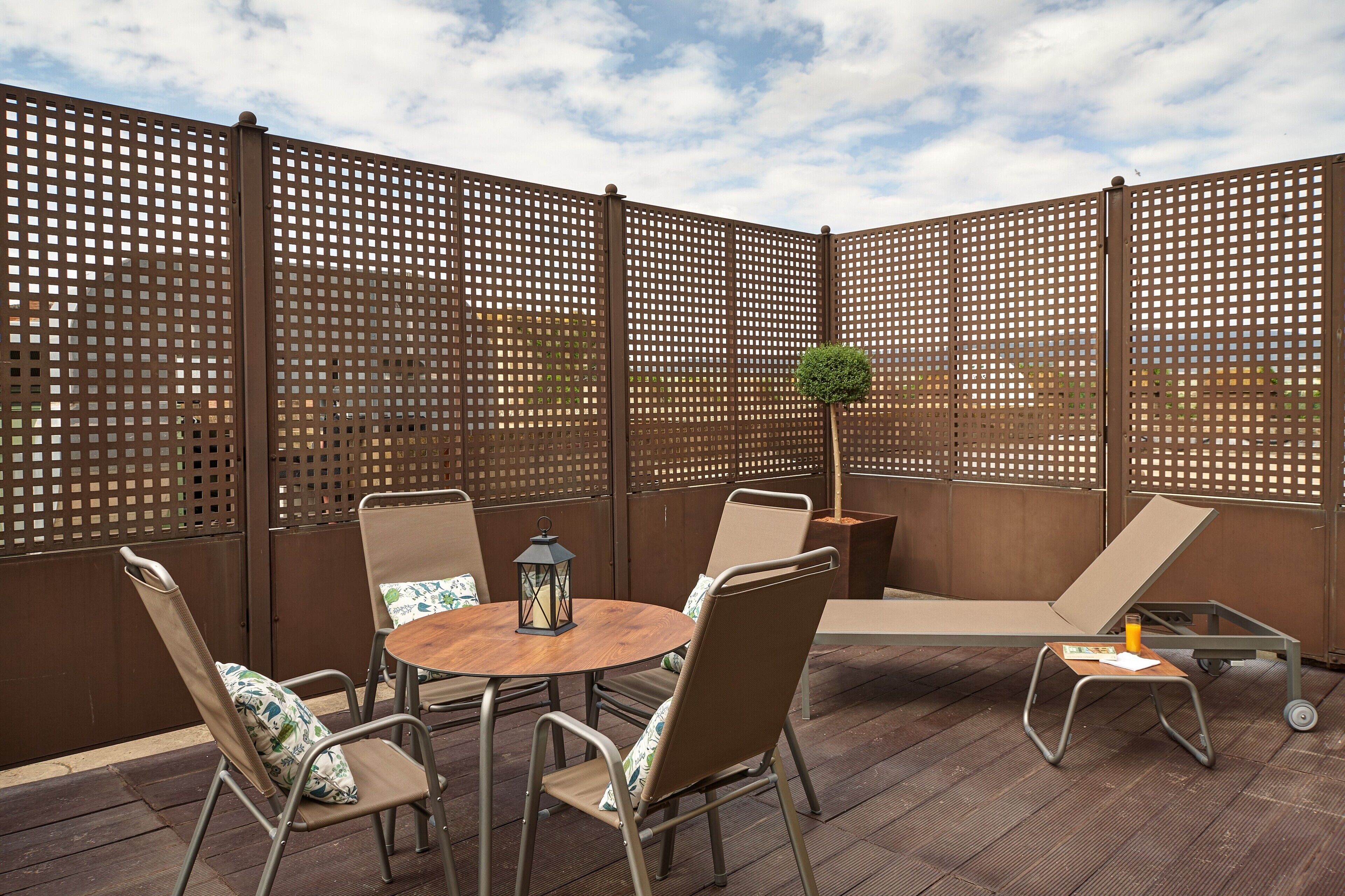 superior twin room | view from room