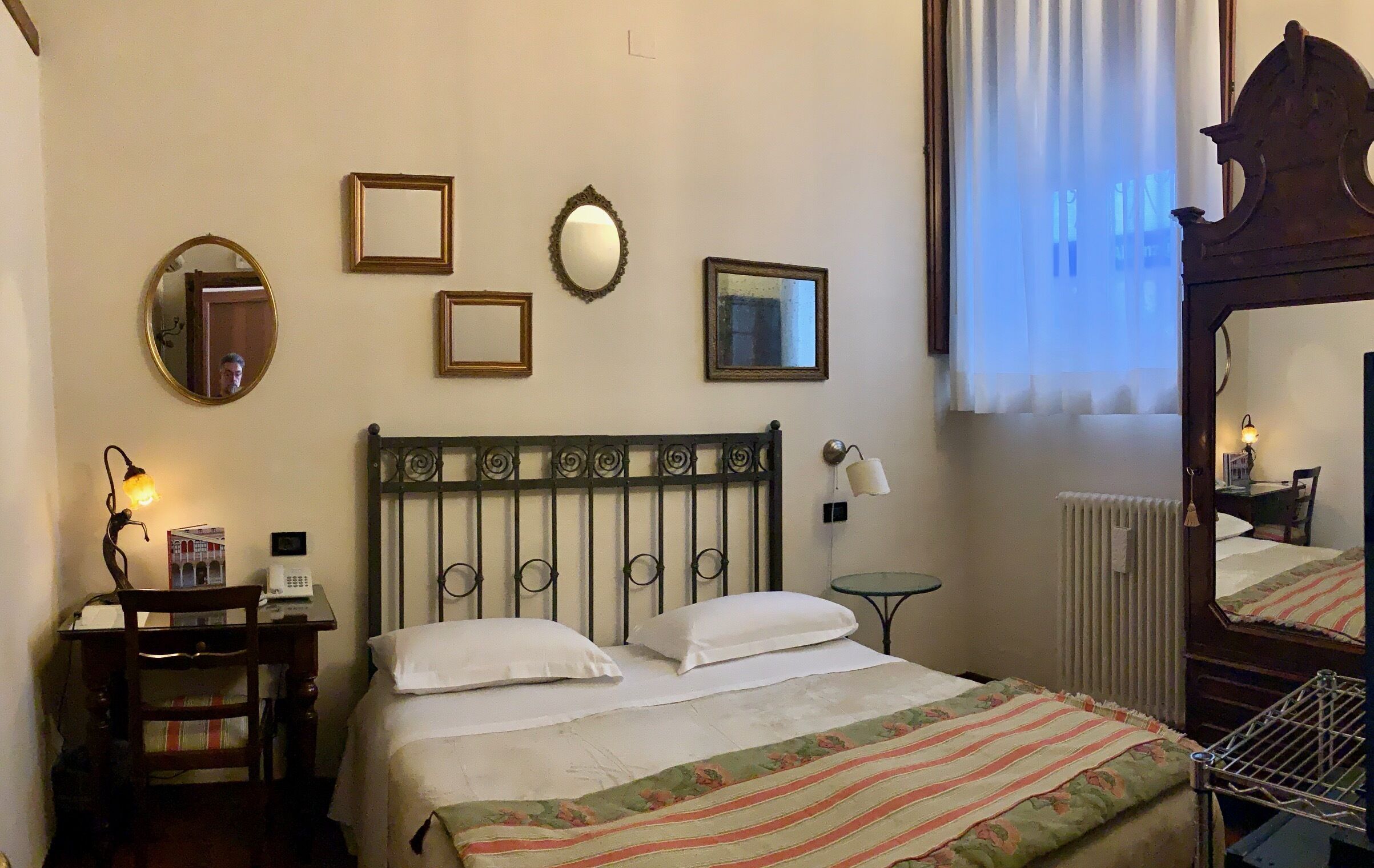 double room | premium bedding, minibar, desk, laptop workspace