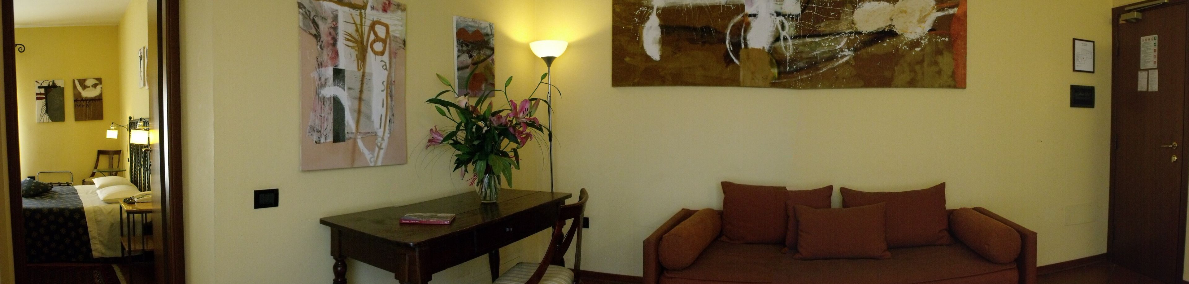 classic quadruple room, 2 bedrooms, connecting rooms | living room | 32-inch led tv with satellite channels, smart tv