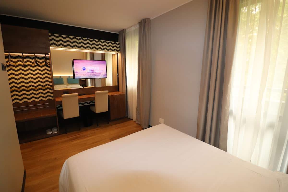 Down duvets, minibar, in-room safe, desk