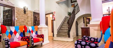 Khu tiếp khách ở sảnh