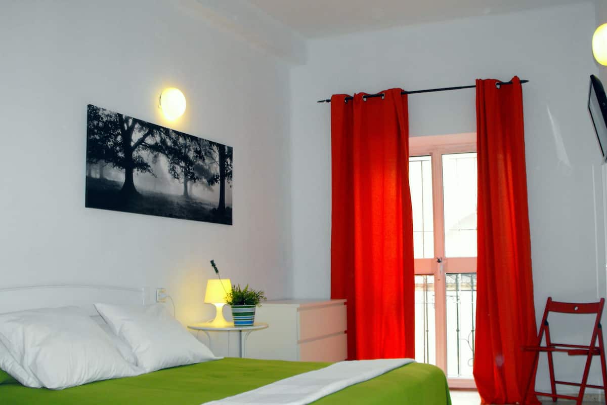In-room safe, soundproofing, iron/ironing board, free cots/infant beds