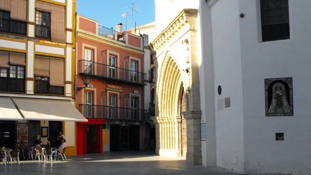 Front of property - Hostal Santa Catalina (Seville)