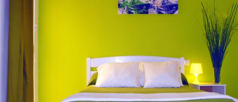 Zimmersafe, schallisolierte Zimmer, Bügeleisen/Bügelbrett