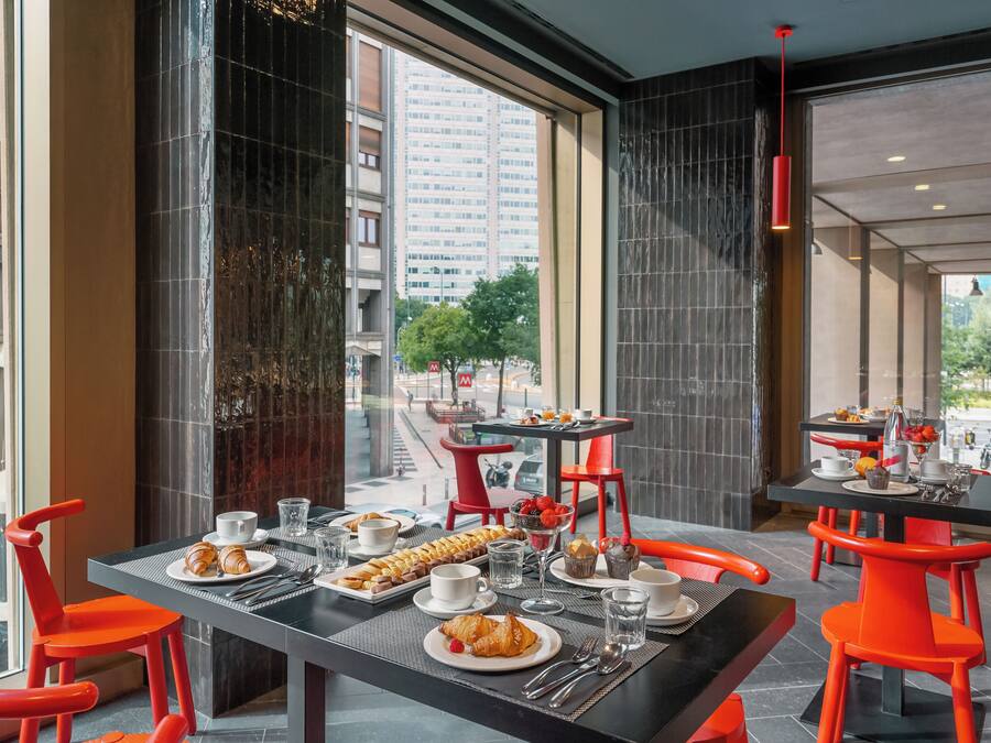 Daily buffet breakfast (EUR 25 per person)