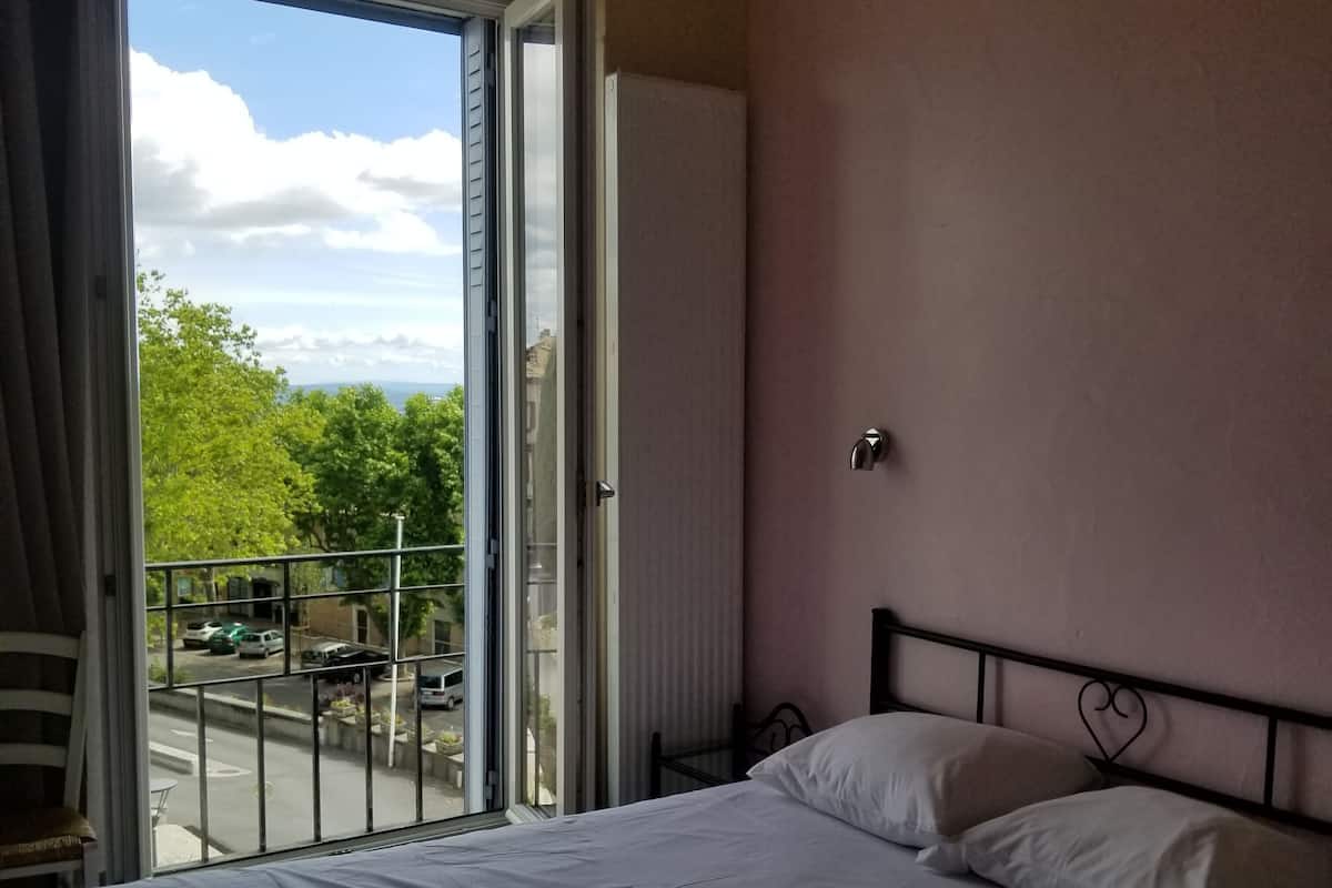 Twin Room, 2 Twin Beds | Desk, soundproofing, cribs (surcharge), WiFi (free)