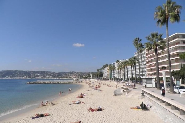 Beach nearby, white sand
