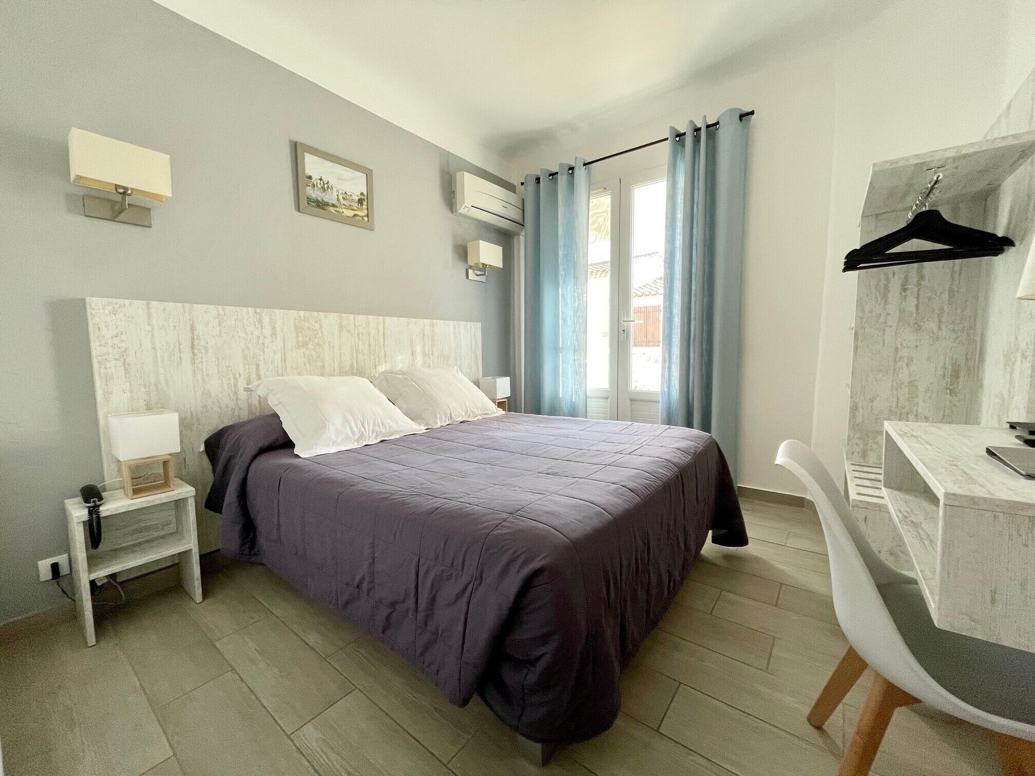 comfort double room, balcony | in-room safe, desk, soundproofing, free wifi