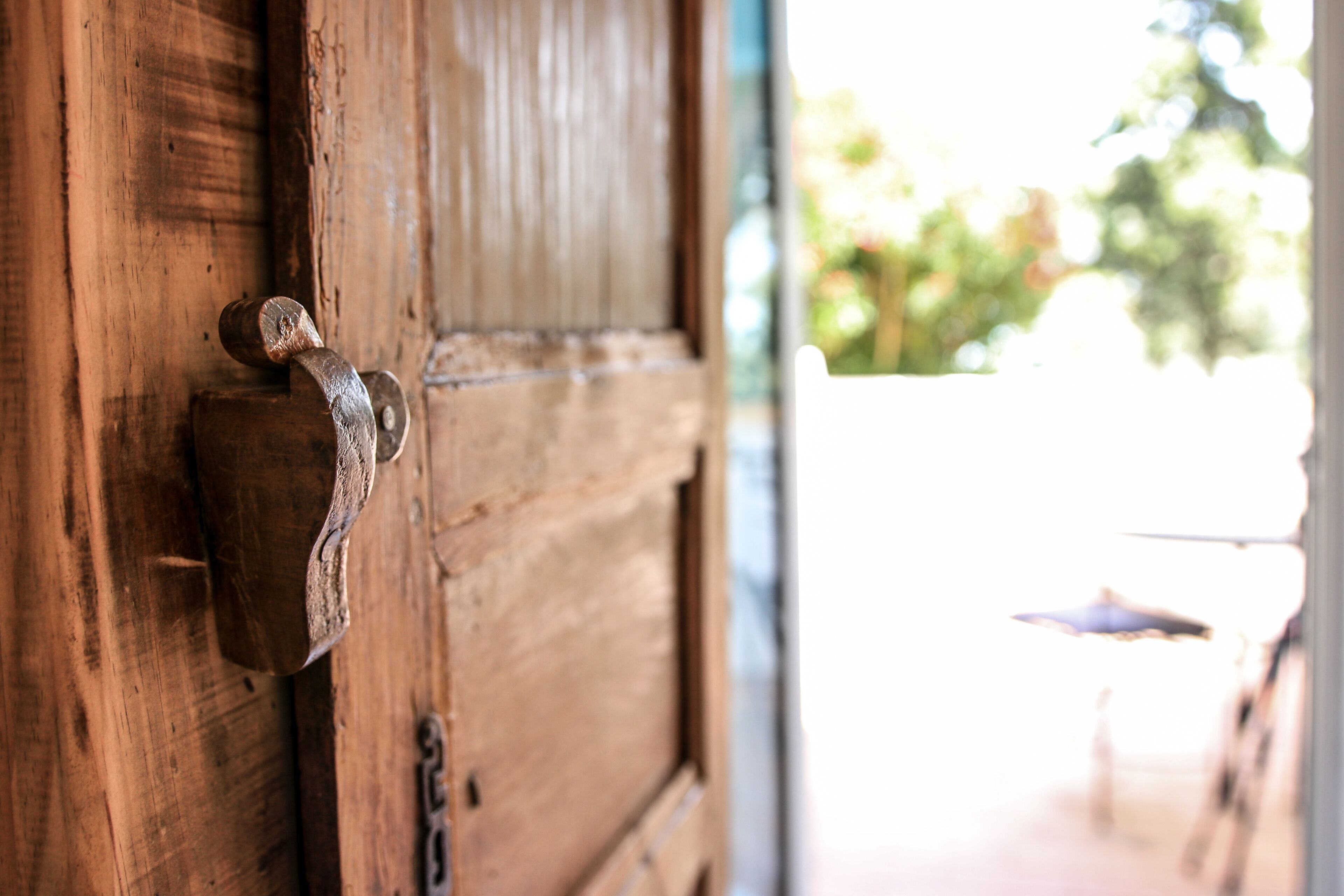 family room | desk, soundproofing, wifi, bed sheets