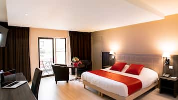 Club Double Room | Premium bedding, minibar, in-room safe, desk