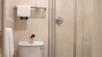 Dusche im Bad