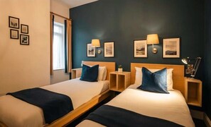 Literie de qualité supérieure, coffres-forts dans les chambres, bureau