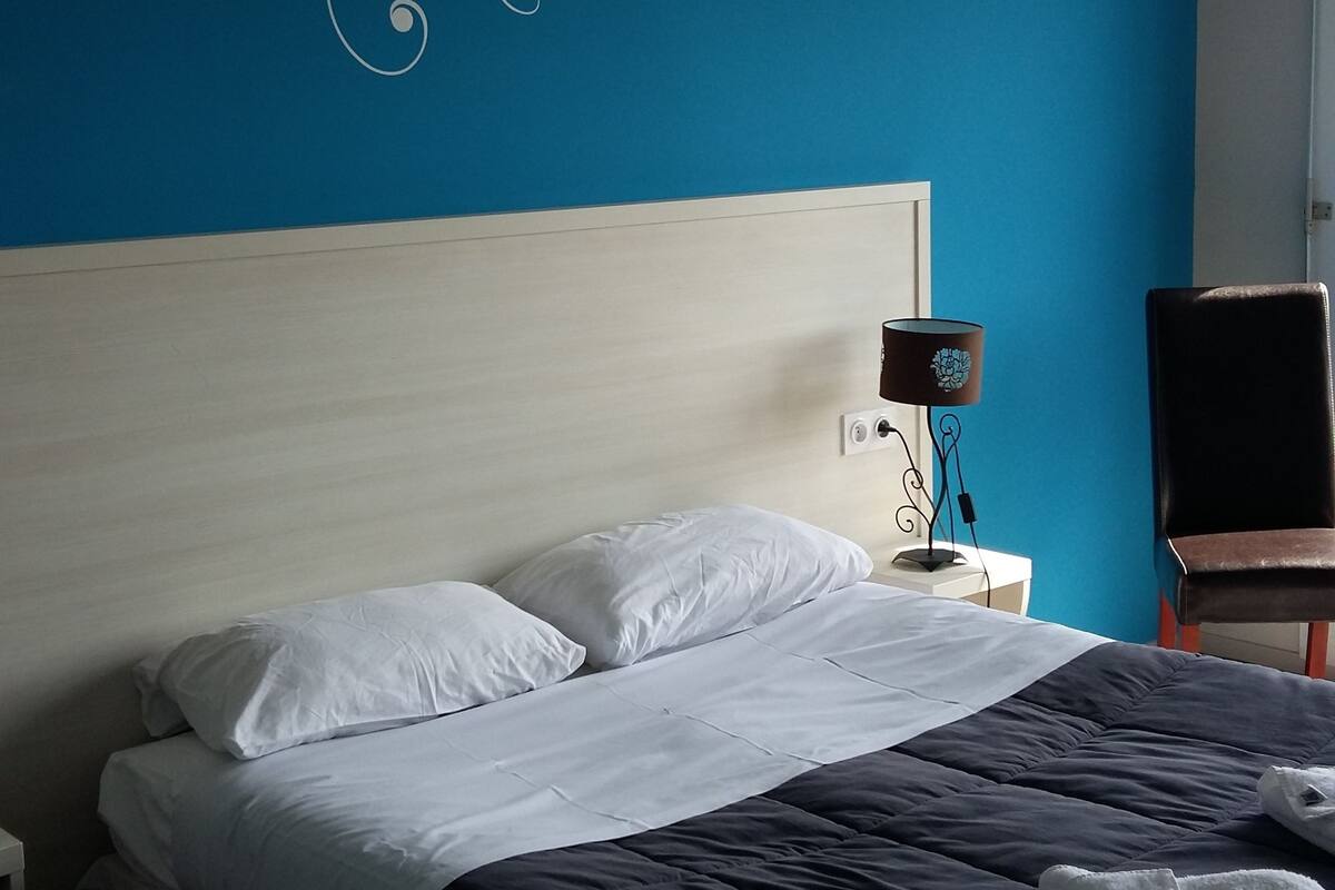 Double Room, Garden View | In-room safe, desk, laptop workspace, soundproofing