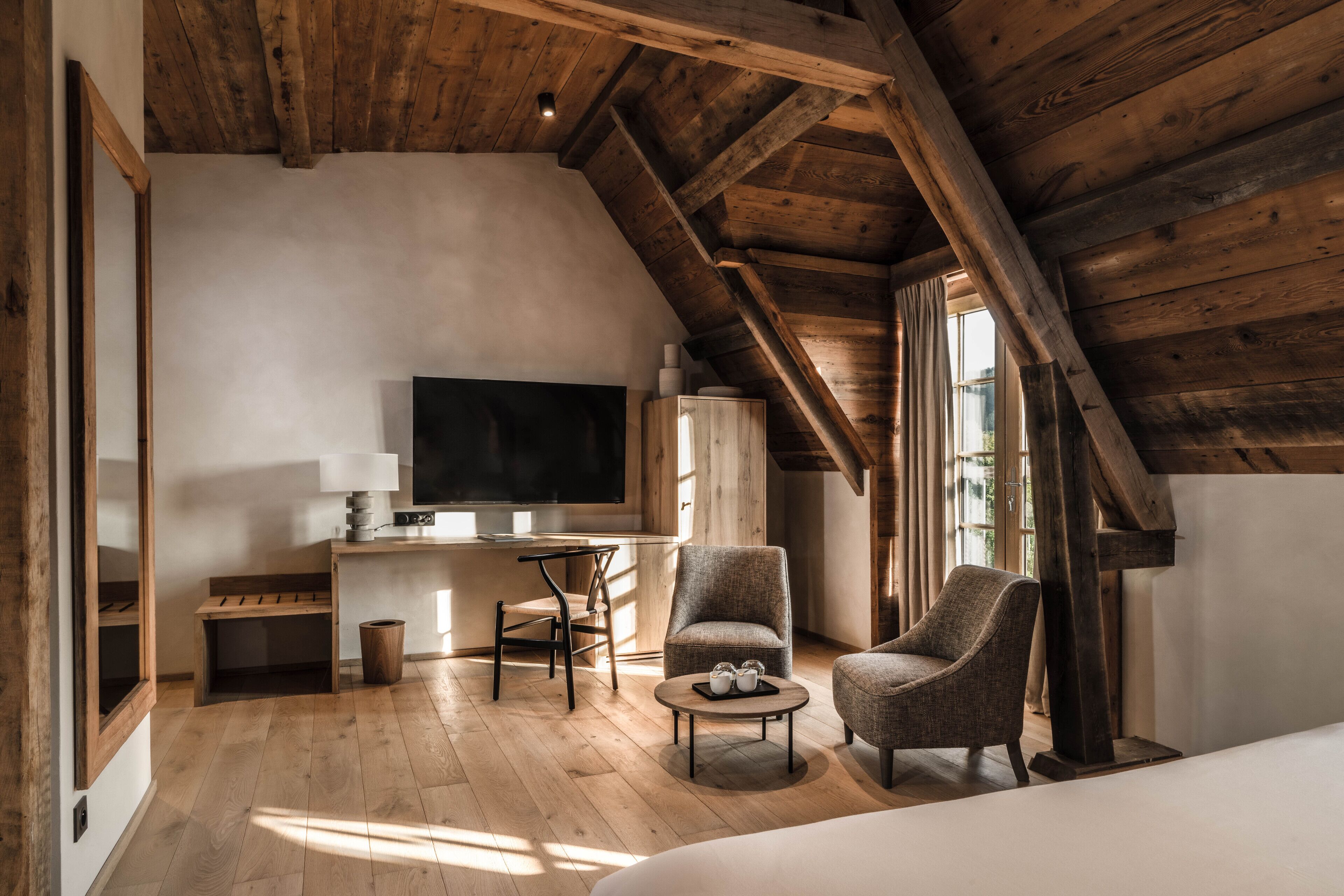 superior double or twin room (charme) | living area | 80-cm flat-screen tv with digital channels, tv